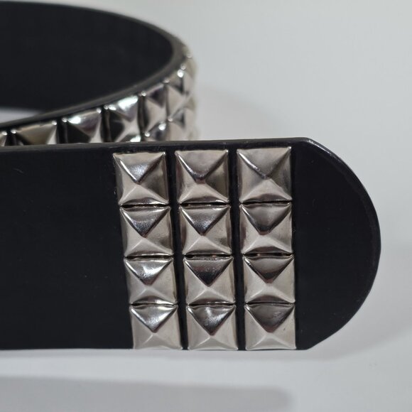 Studded Leather Belt Unisex Sz M Metal Buckle Studs Streetwear Indie Punk Rock - Picture 11 of 12